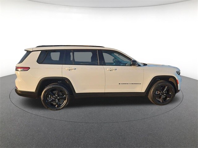 2023 Jeep Grand Cherokee Limited photo 4