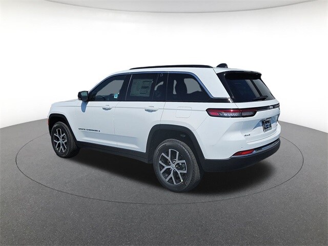 2025 Jeep Grand Cherokee Limited photo 3