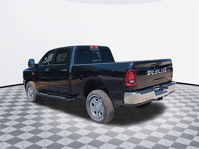 2025 Ram 2500 Tradesman photo 3