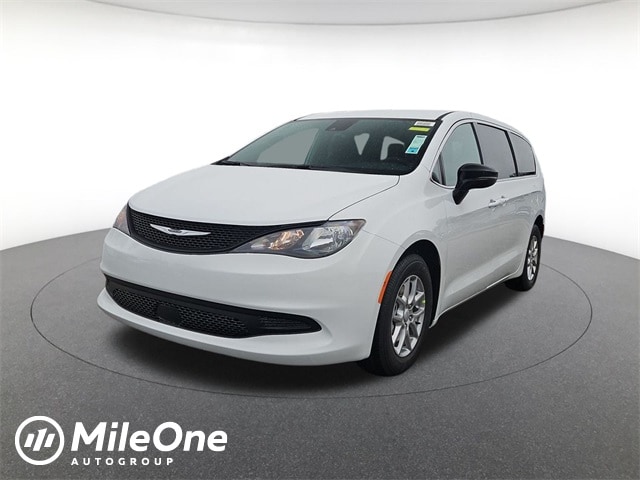 2026 Chrysler Voyager LX's photo