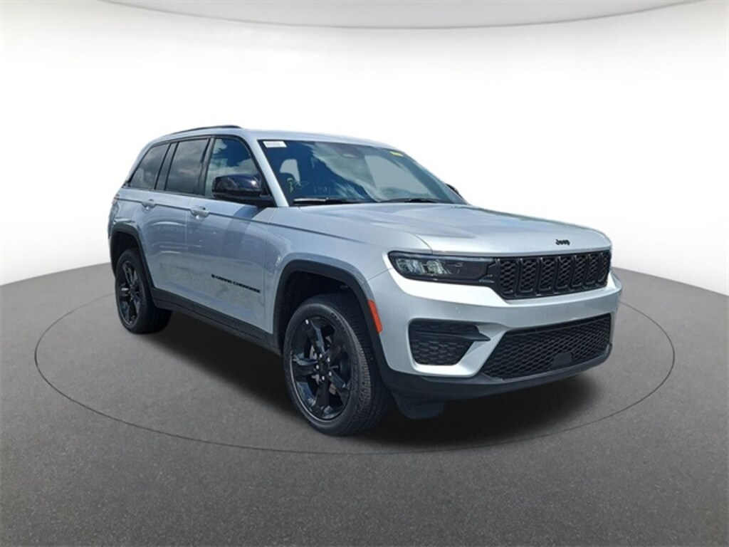 New 2025 Jeep Grand Cherokee Laredo Sport Utility
