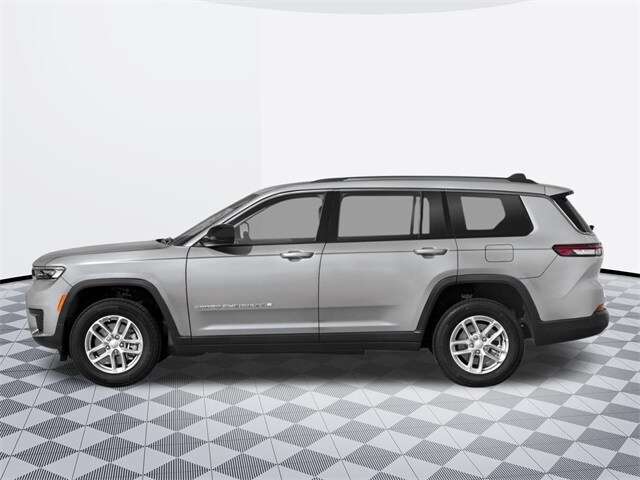 2025 Jeep Grand Cherokee Laredo photo 3