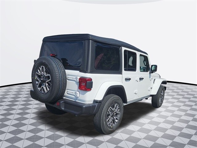 2025 Jeep Wrangler Sahara Sport photo 4