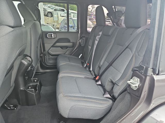 2025 Jeep Wrangler 4-Door Sahara - Photo 10