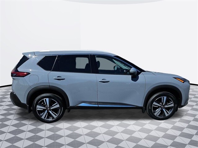 2023 Nissan Rogue SL photo 4