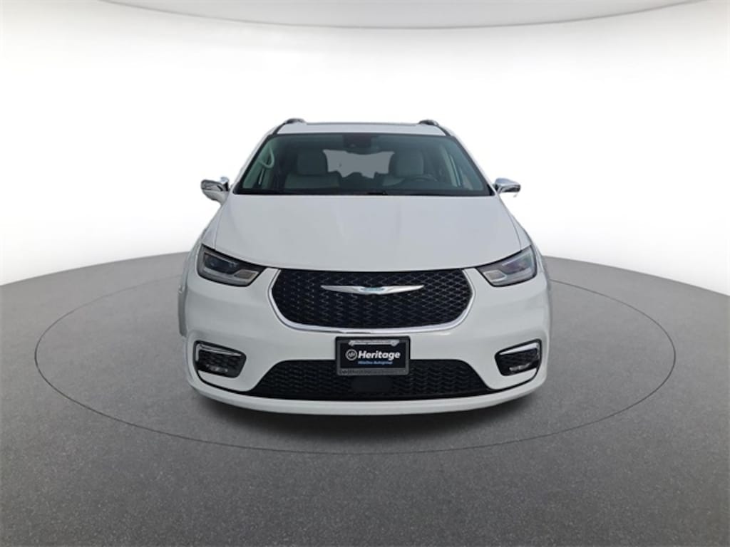 Used 2021 Chrysler Pacifica Hybrid Limited Minivan/Van