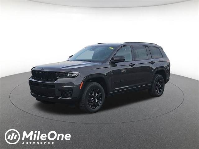 2025 Jeep Grand Cherokee L Altitude's photo