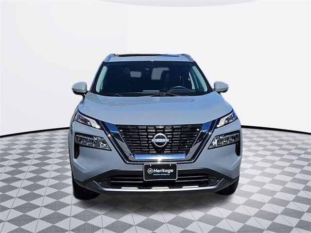 2023 Nissan Rogue SL photo 2