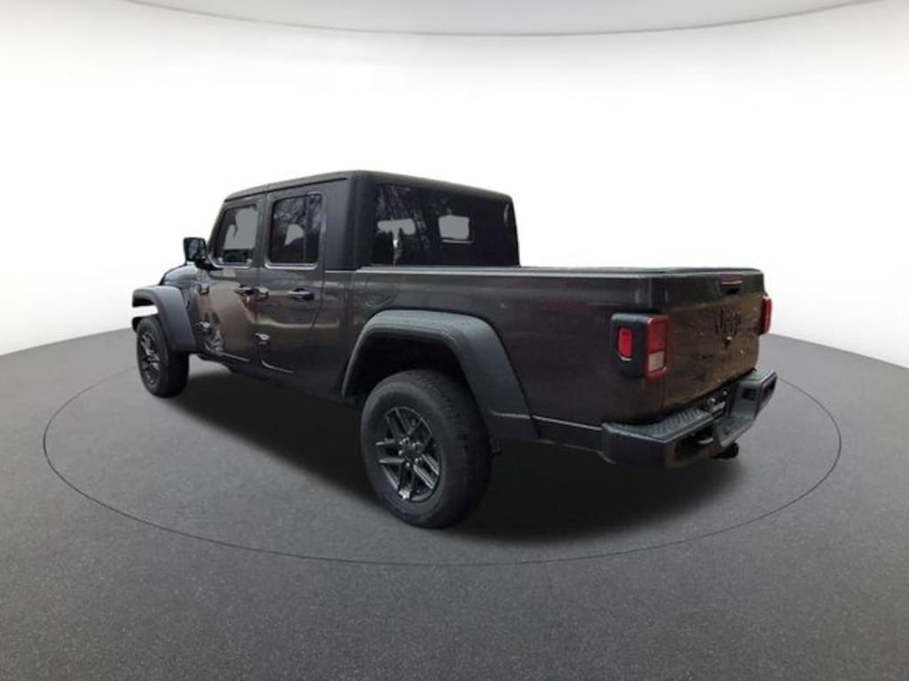 New 2025 Jeep Gladiator Sport Pickup