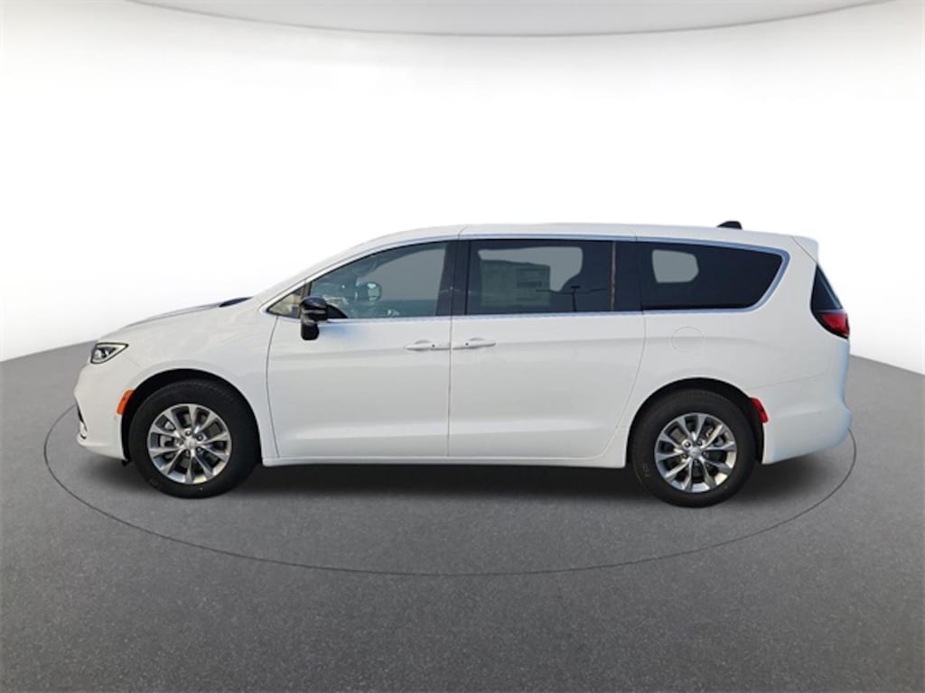 New 2026 Chrysler Pacifica Limited Passenger Van