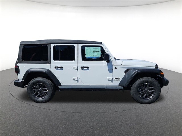 2025 Jeep Wrangler Sport photo 3