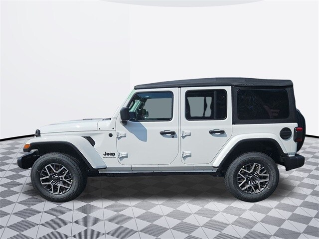 2025 Jeep Wrangler Sahara Sport photo 2