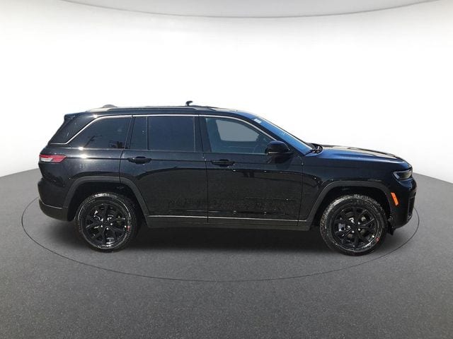 2026 Jeep Grand Cherokee Laredo - Photo 5