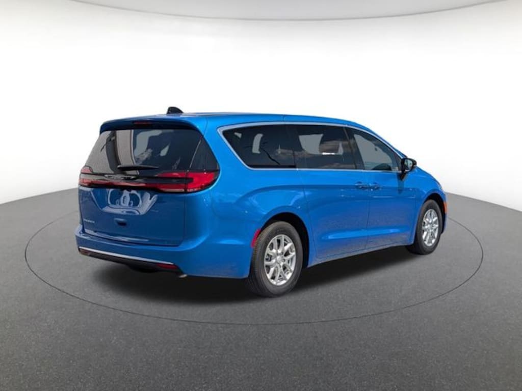 New 2027 Chrysler Pacifica Select Passenger Van