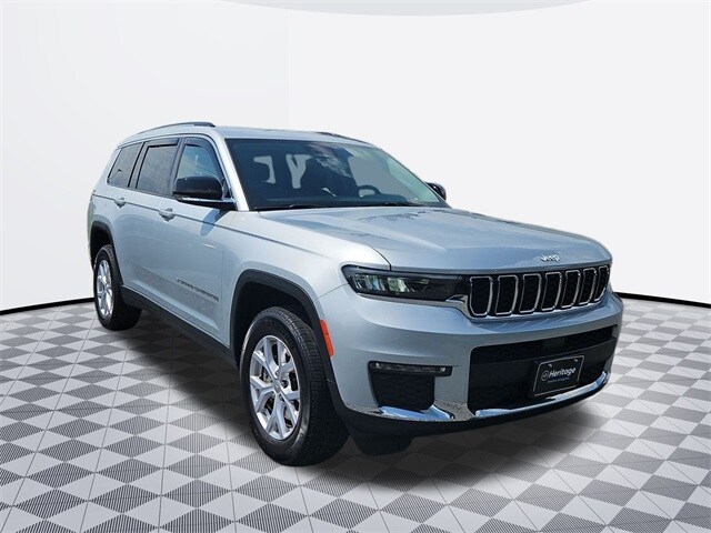 2022 Jeep Grand Cherokee Limited photo 3