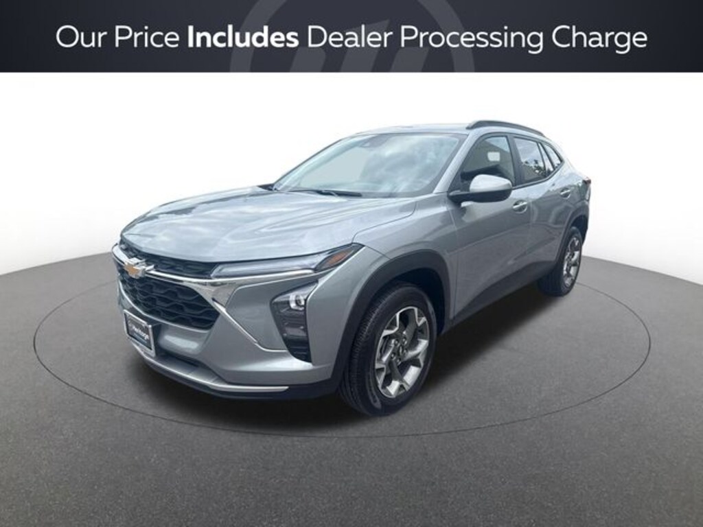 Used 2025 Chevrolet Trax LT SUV