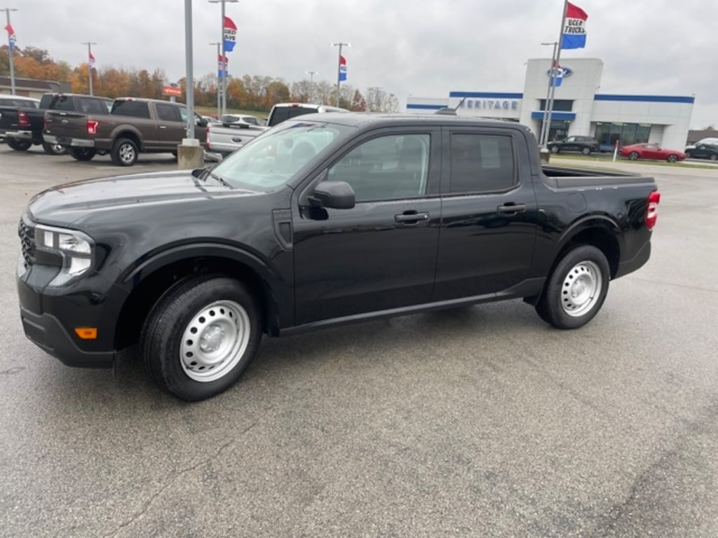 New 2025 Ford Maverick XL Truck SuperCrew