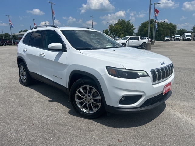Used 2019 Jeep Cherokee Latitude Plus with VIN 1C4PJLLB3KD202787 for sale in Corydon, IN