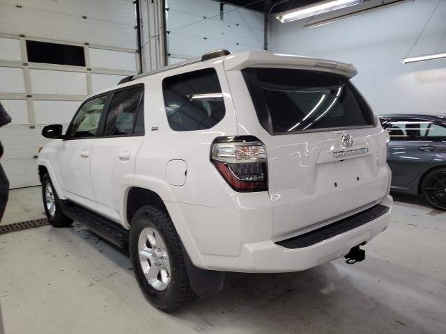 2024 Toyota 4Runner SR5 Premium photo 2