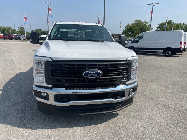 2025 Ford F-250 XL photo 3
