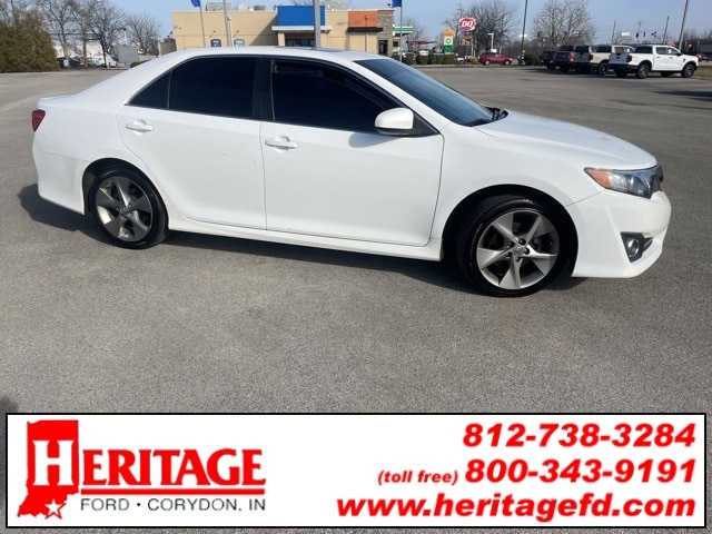 2012 Toyota Camry SE's photo