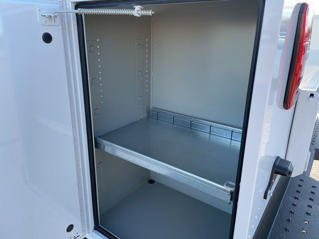 2025 Ford F-350 Super Duty Chassis Cab XL - Photo 13