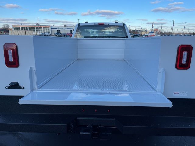 2025 Ford F-350 Super Duty Chassis Cab XL - Photo 53