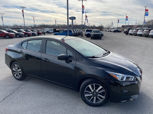 2021 Nissan Versa 1.6 SV photo 3