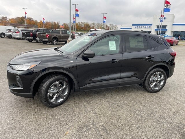 2026 Ford Escape ST-Line photo 2