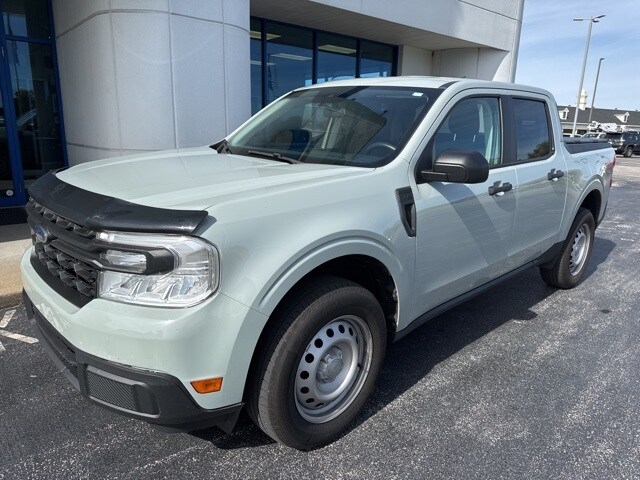 2023 Ford Maverick XL photo 3