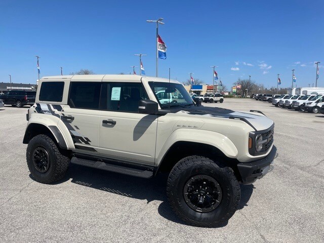 2025 Ford Bronco Raptor photo 2