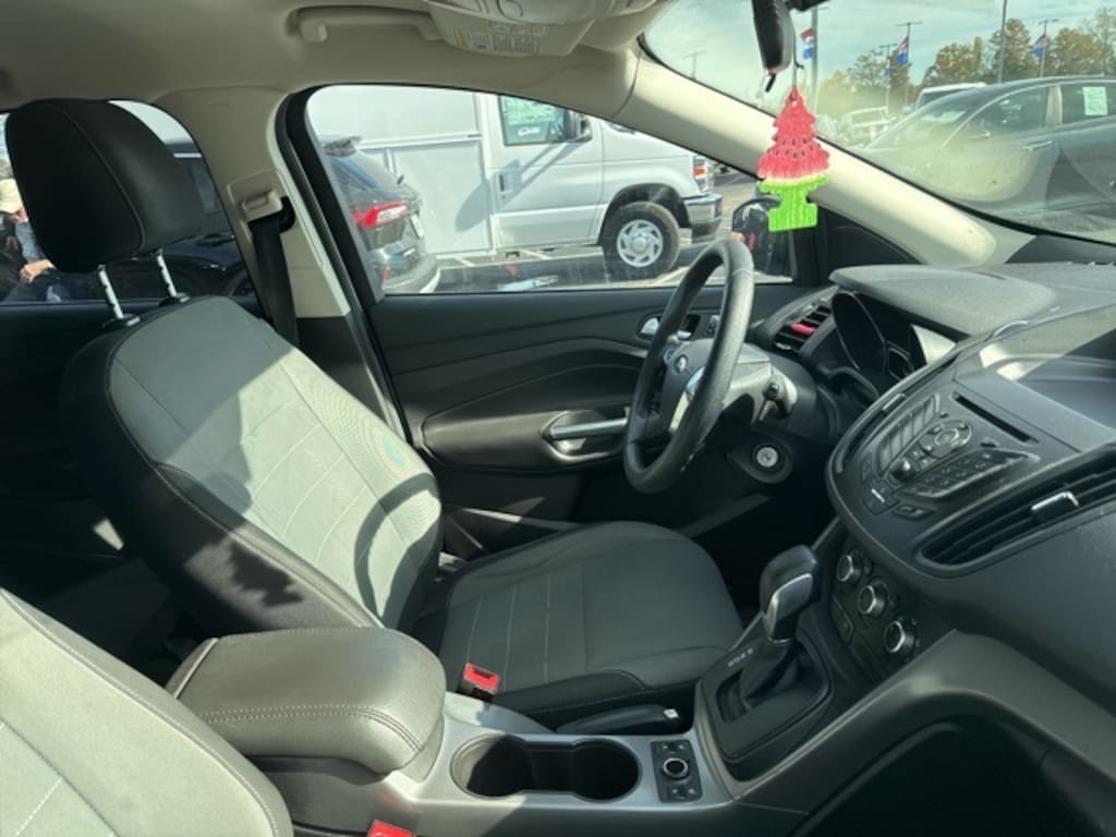 Used 2016 Ford Escape SE SUV