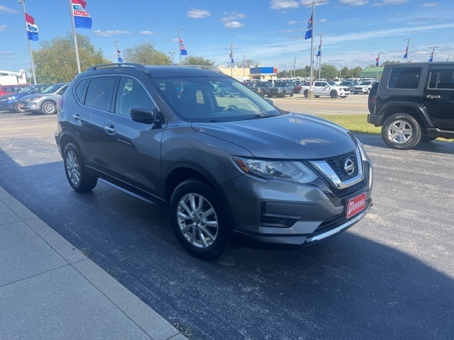 Used 2017 Nissan Rogue SV with VIN 5N1AT2MV5HC773131 for sale in Corydon, IN