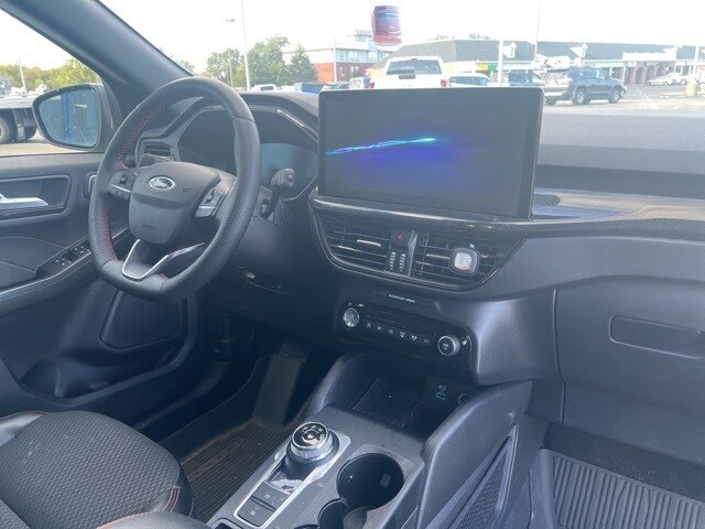2023 Ford Escape ST-Line Elite photo 3