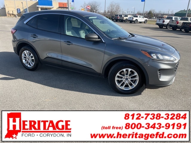 2022 Ford Escape SE's photo