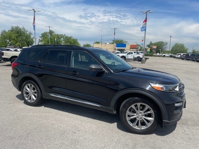 Used 2022 Ford Explorer XLT with VIN 1FMSK7DH0NGA02739 for sale in Corydon, IN