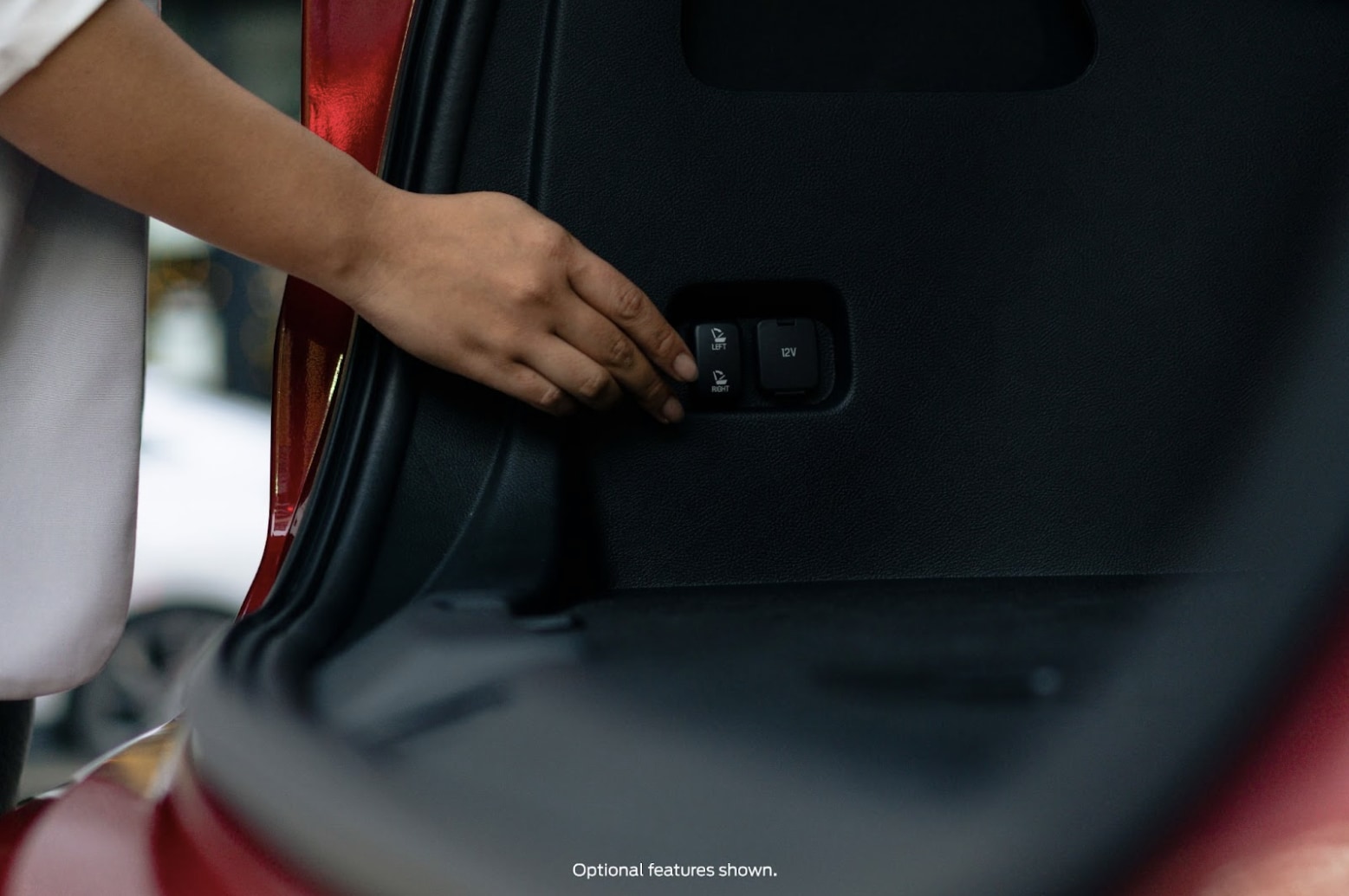 Ford Edge Automated Folding Seat buttons.png