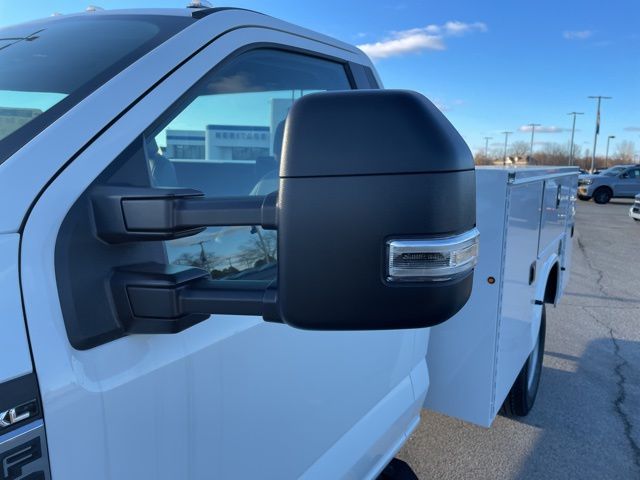 2025 Ford F-350 Super Duty Chassis Cab XL - Photo 7