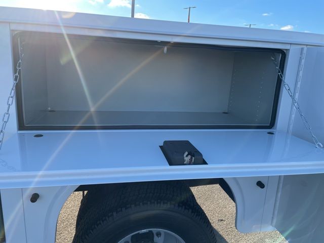 2025 Ford F-350 Super Duty Chassis Cab XL - Photo 12