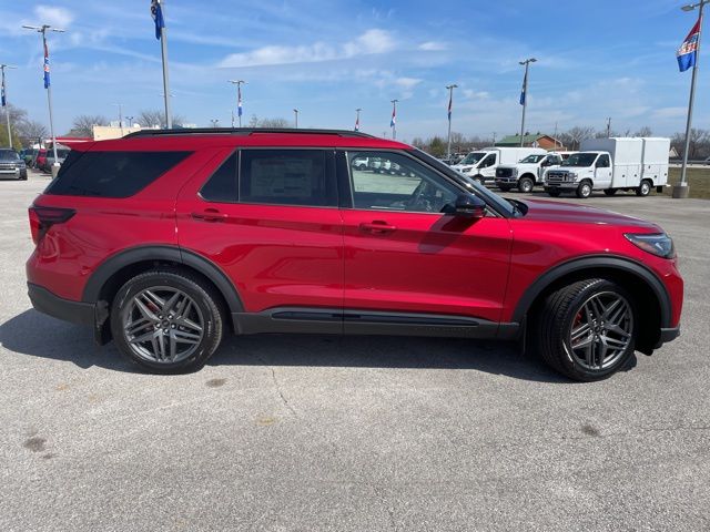 2026 Ford Explorer ST - Photo 16