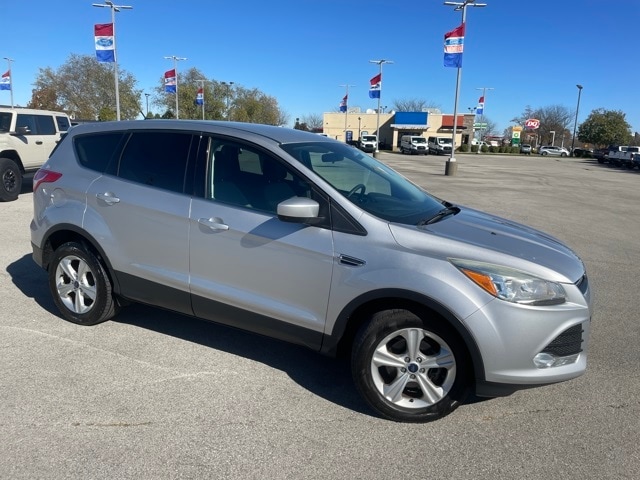 Used 2016 Ford Escape SE with VIN 1FMCU0GXXGUB26434 for sale in Corydon, IN