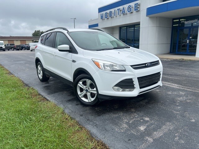2016 Ford Escape SE photo 2