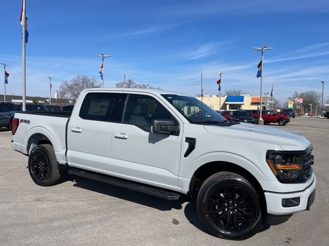 2026 Ford F-150 XLT photo 2