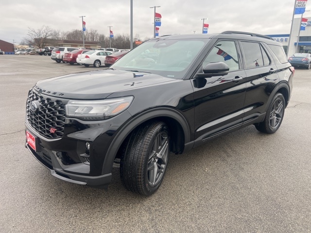 2026 Ford Explorer ST photo 4