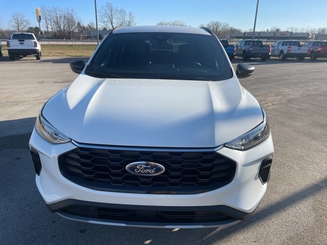2026 Ford Escape ST-Line photo 2
