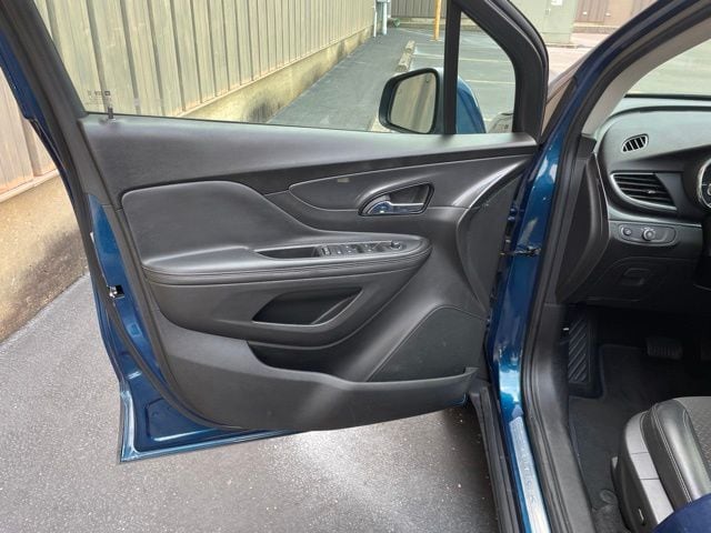 Photo 18
