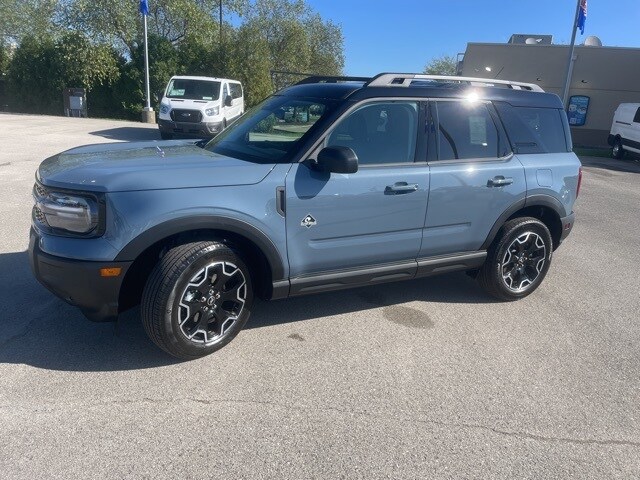 2025 Ford Bronco Sport Outer Banks photo 3