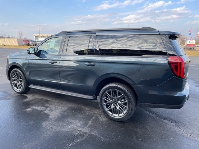 2026 Ford Expedition MAX photo 3