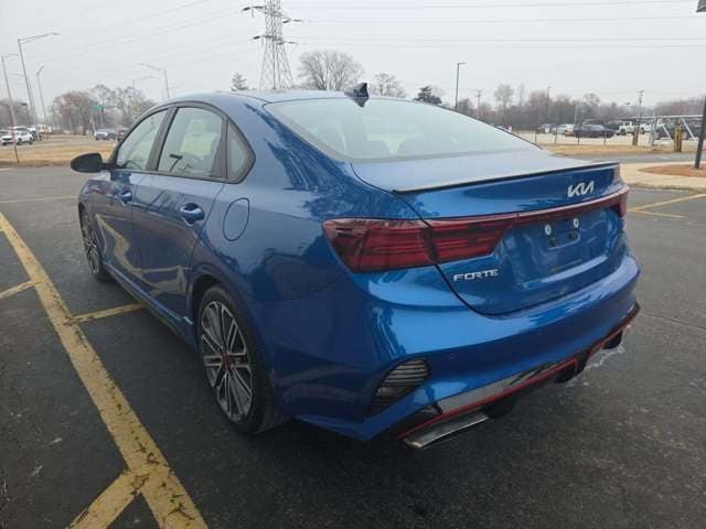 2023 Kia Forte GT photo 2