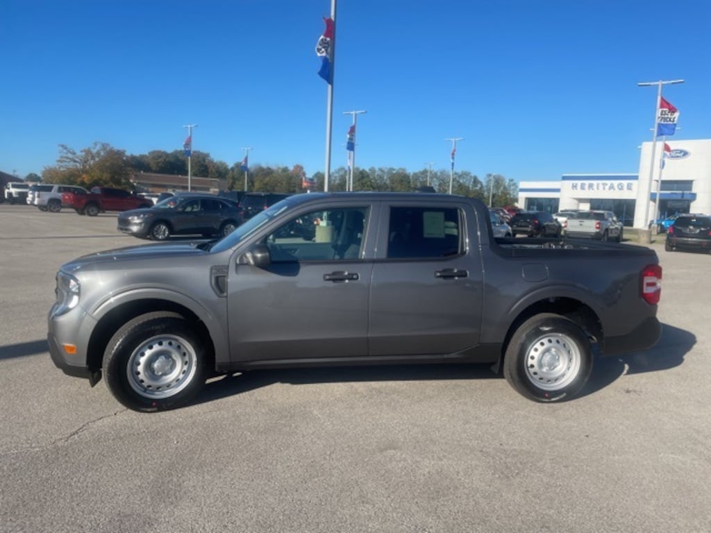 New 2025 Ford Maverick XL Truck SuperCrew